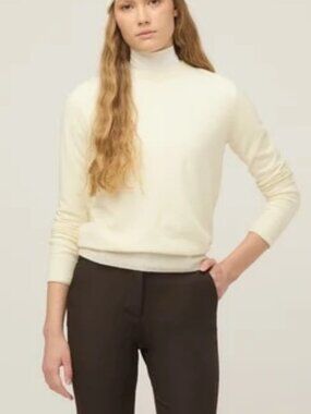 Tilley Stretch Merino Wool Turtle Neck Size XS